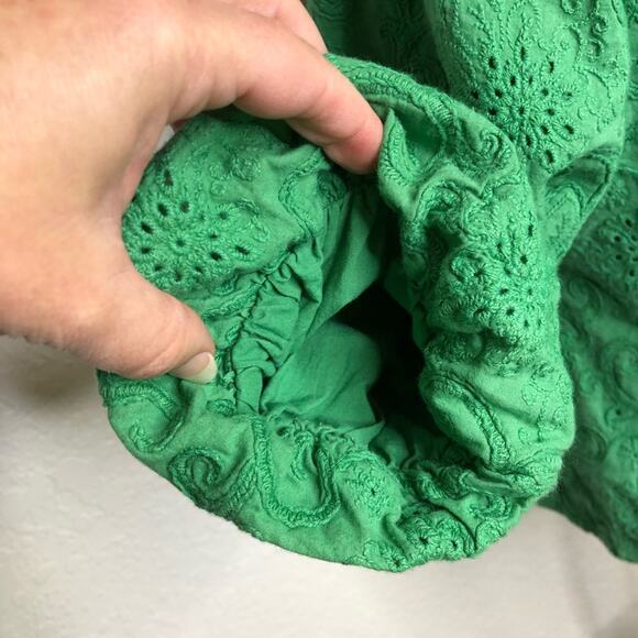 Soft Surroundings green eyelet floral balloon sleeve button down top size Medium - Picture 6 of 13
